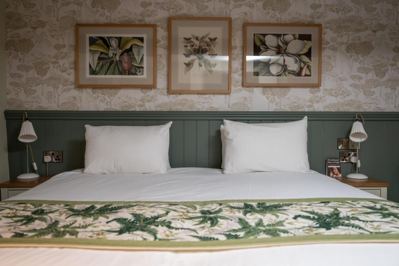 Rockingham Arms By Greene King Inns Wentworth  Екстериор снимка