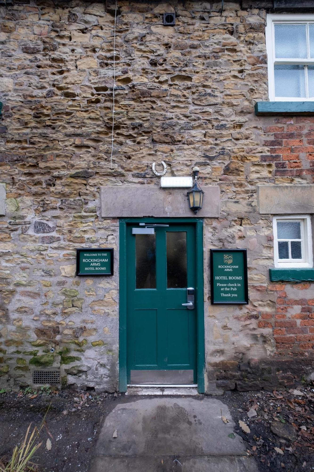 Rockingham Arms By Greene King Inns Wentworth  Екстериор снимка