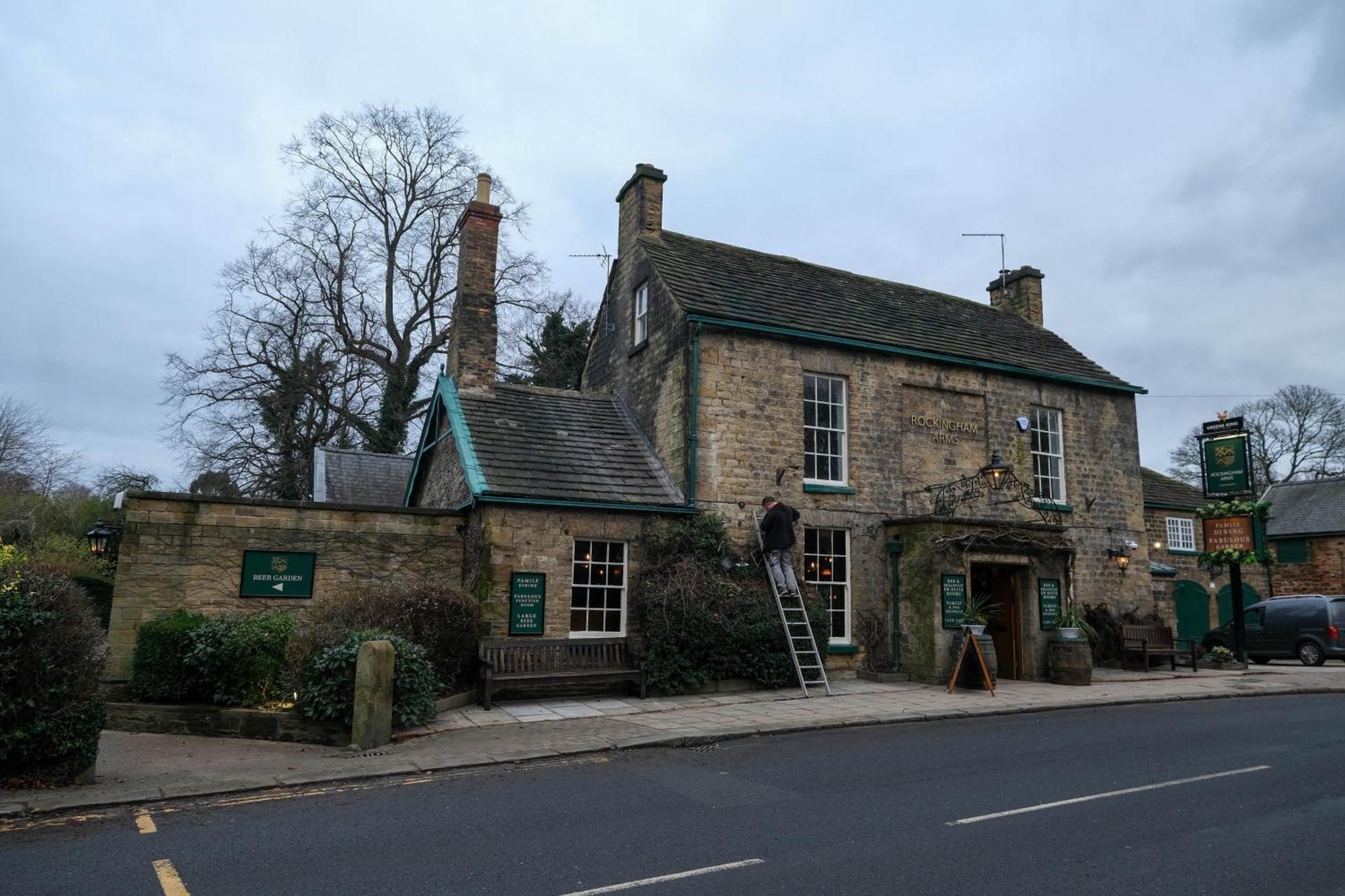 Rockingham Arms By Greene King Inns Wentworth  Екстериор снимка