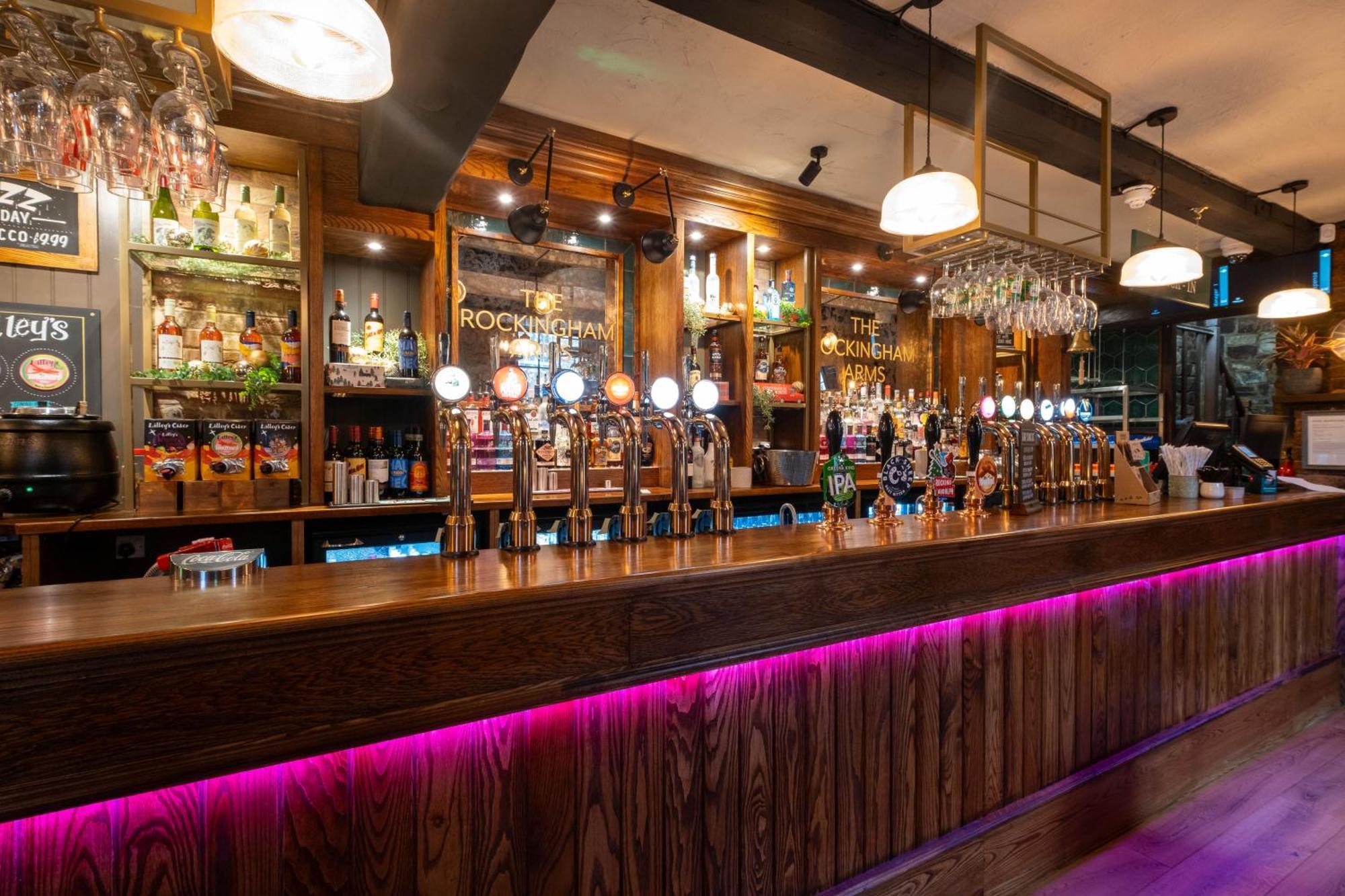 Rockingham Arms By Greene King Inns Wentworth  Екстериор снимка